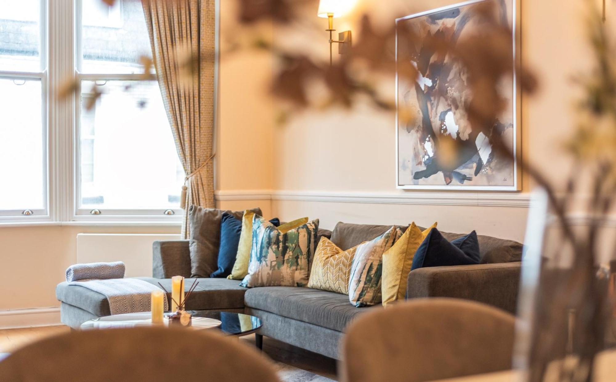Spectacular 3 Bed In Berkeley Sq Mayfair Londra Esterno foto