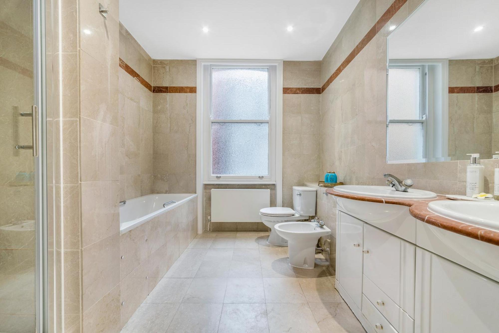 Spectacular 3 Bed In Berkeley Sq Mayfair Londra Esterno foto