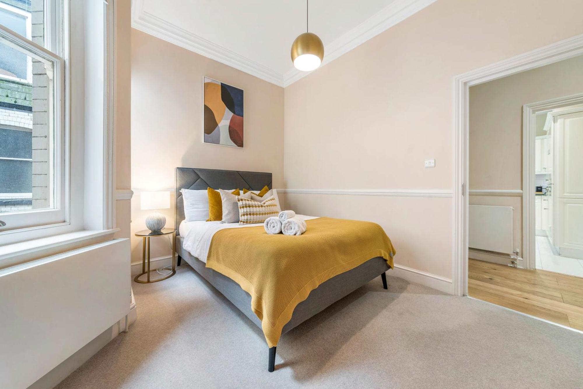 Spectacular 3 Bed In Berkeley Sq Mayfair Londra Esterno foto