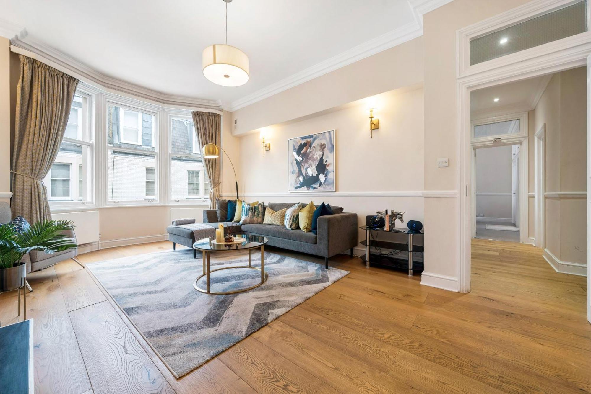 Spectacular 3 Bed In Berkeley Sq Mayfair Londra Esterno foto