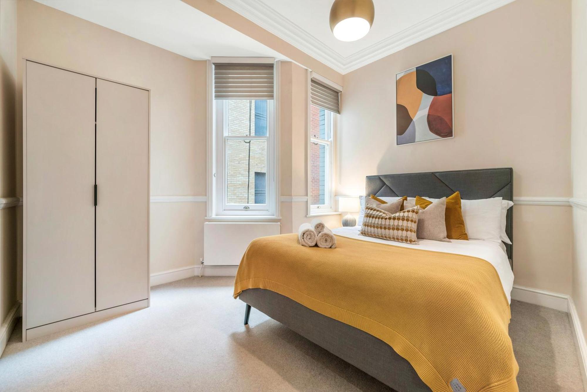 Spectacular 3 Bed In Berkeley Sq Mayfair Londra Esterno foto